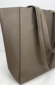 Celine cabas phantom  tote in Taupe