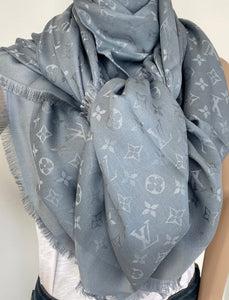 Louis Vuitton monogram shawl in anthracite