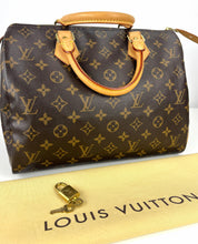 Load image into Gallery viewer, Louis Vuitton speedy 25 in monogram