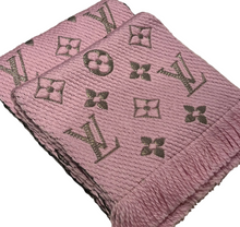 Load image into Gallery viewer, Louis Vuitton logomania shine scarf in pink
