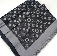 Load image into Gallery viewer, Louis Vuitton monogram shine shawl black/silver