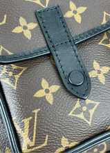 Load image into Gallery viewer, Louis Vuitton Christopher wearable wallet