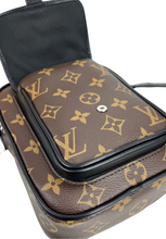Load image into Gallery viewer, Louis Vuitton Christopher wearable wallet