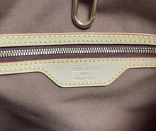 Load image into Gallery viewer, Louis Vuitton batignolles vertical