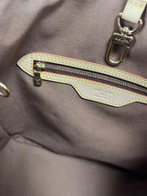 Load image into Gallery viewer, Louis Vuitton batignolles vertical