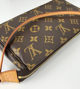 Louis Vuitton pochette accessories in monogram and key ring