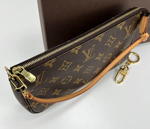 Louis Vuitton pochette accessories in monogram and key ring