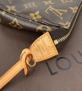 Louis Vuitton pochette accessories in monogram and key ring