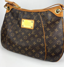 Load image into Gallery viewer, Louis Vuitton galliera PM