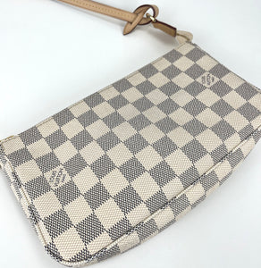 Louis Vuitton pochette accessories in damier azur canvas