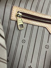 Load image into Gallery viewer, Louis Vuitton delightful MM
