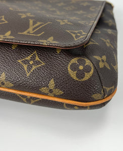 Louis Vuitton musette salsa in monogram