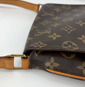 Louis Vuitton musette salsa in monogram