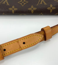 Load image into Gallery viewer, Louis Vuitton musette salsa in monogram