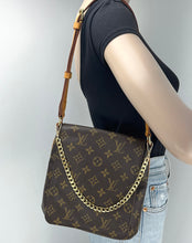 Load image into Gallery viewer, Louis Vuitton musette salsa in monogram