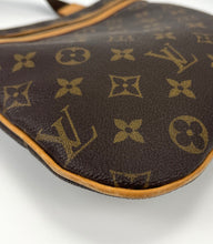 Load image into Gallery viewer, Louis Vuitton pochette bosphore monogram