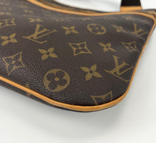 Load image into Gallery viewer, Louis Vuitton pochette bosphore monogram