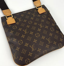 Load image into Gallery viewer, Louis Vuitton pochette bosphore monogram