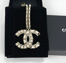 Load image into Gallery viewer, Chanel CC large necklace