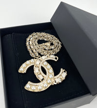 Load image into Gallery viewer, Chanel CC large necklace