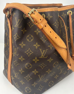 Louis Vuitton petit noé in monogram canvas