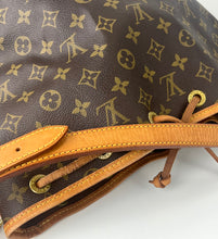 Load image into Gallery viewer, Louis Vuitton petit noé in monogram canvas