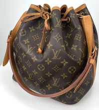 Load image into Gallery viewer, Louis Vuitton petit noé in monogram canvas