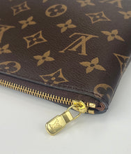 Load image into Gallery viewer, Louis Vuitton Etui Voyage MM