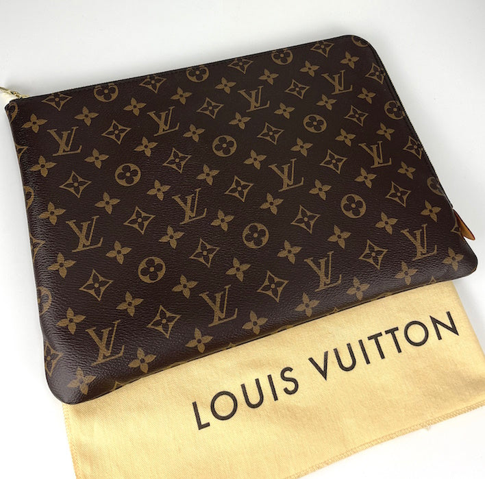 Louis Vuitton Etui Voyage MM