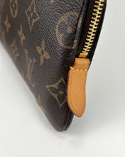 Load image into Gallery viewer, Louis Vuitton Etui Voyage MM