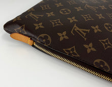 Load image into Gallery viewer, Louis Vuitton Etui Voyage MM