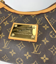 Load image into Gallery viewer, Louis Vuitton Thames pm in monogram