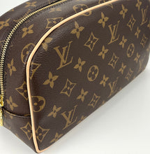 Load image into Gallery viewer, Louis Vuitton toiletry 25 in monogram canvas