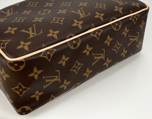 Louis Vuitton toiletry 25 in monogram canvas