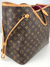 Load image into Gallery viewer, Louis Vuitton neverfull GM in monogram