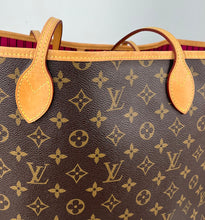 Load image into Gallery viewer, Louis Vuitton neverfull GM in monogram