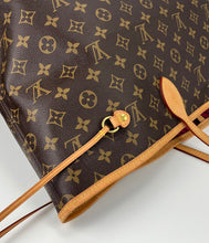 Load image into Gallery viewer, Louis Vuitton neverfull GM in monogram