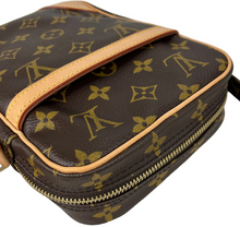 Load image into Gallery viewer, Louis Vuitton sac Danube in monogram