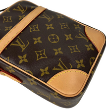 Load image into Gallery viewer, Louis Vuitton sac Danube in monogram