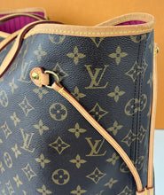 Load image into Gallery viewer, Louis Vuitton neverfull GM in monogram