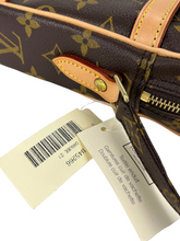 Load image into Gallery viewer, Louis Vuitton sac Danube in monogram