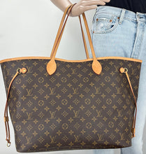 Load image into Gallery viewer, Louis Vuitton neverfull GM in monogram