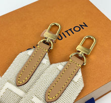 Load image into Gallery viewer, Louis Vuitton logo bandouliere utility in beige