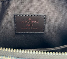 Load image into Gallery viewer, Louis Vuitton Olav PM in damier