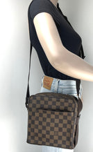 Load image into Gallery viewer, Louis Vuitton Olav PM in damier