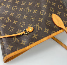 Load image into Gallery viewer, Louis Vuitton neverfull GM in monogram