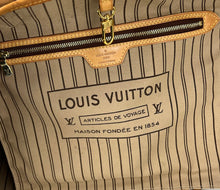 Load image into Gallery viewer, Louis Vuitton neverfull GM in monogram