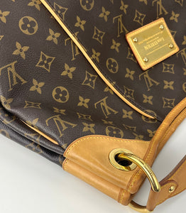 Louis Vuitton galliera GM in monogram