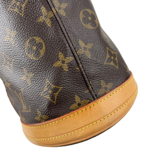 Load image into Gallery viewer, Louis Vuitton petit bucket bag in monogram