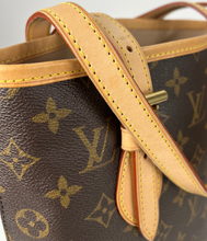 Load image into Gallery viewer, Louis Vuitton petit bucket bag in monogram